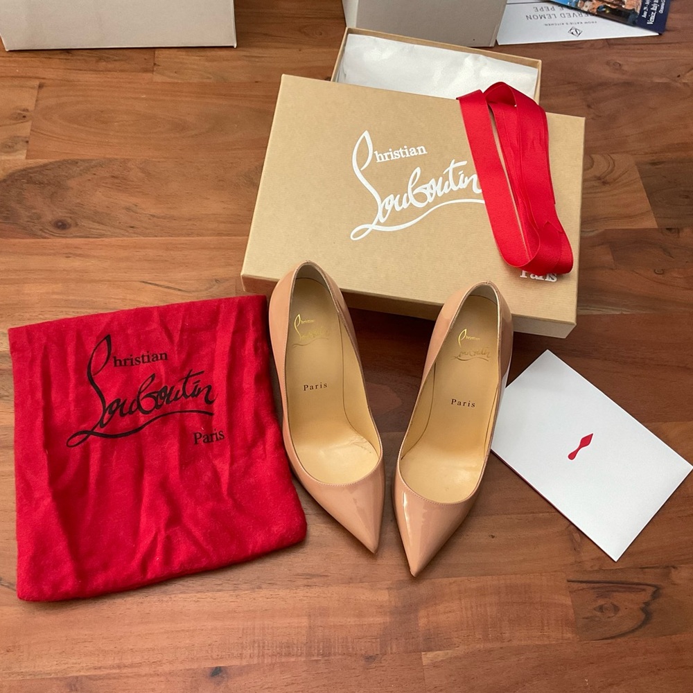 👠 Christian Louboutin Nude Patent Leather heels 👠